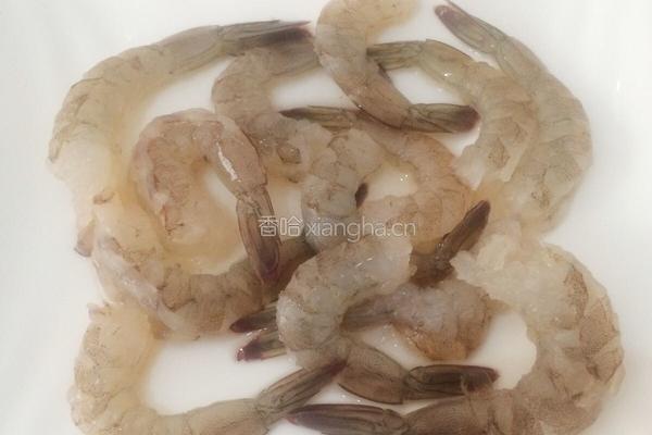 莴笋炒虾仁的做法图解2