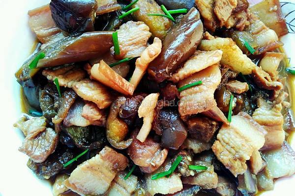 红烧肉焖茄子的做法图解17