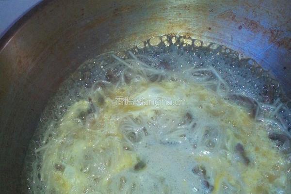 肉丝鸡蛋面的做法图解5