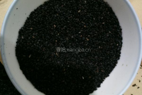 黑芝麻汤圆馅的做法图解1