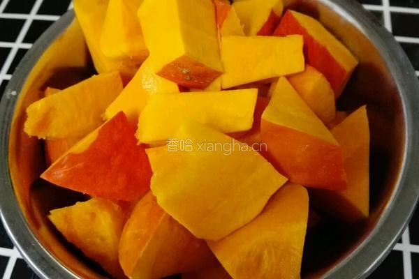 南瓜炖土豆的做法图解1