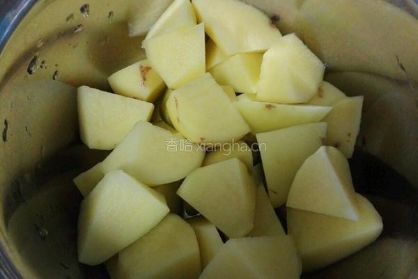 南瓜炖土豆的做法图解2