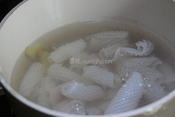 香辣鱿鱼花的做法图解4
