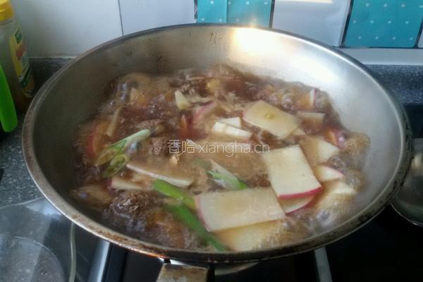 牛肉丸子氽萝卜的做法图解5