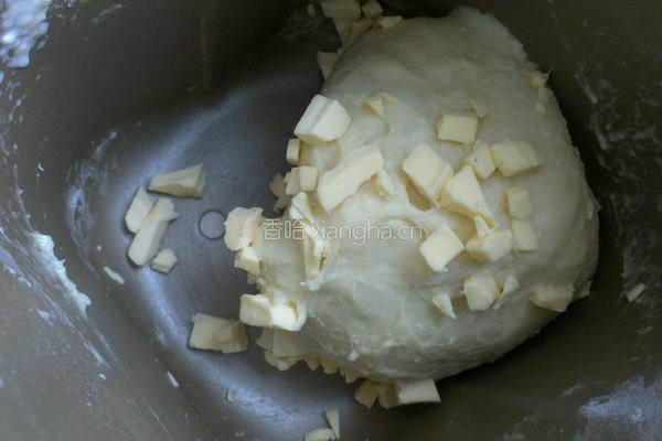豆沙面包卷的做法图解2
