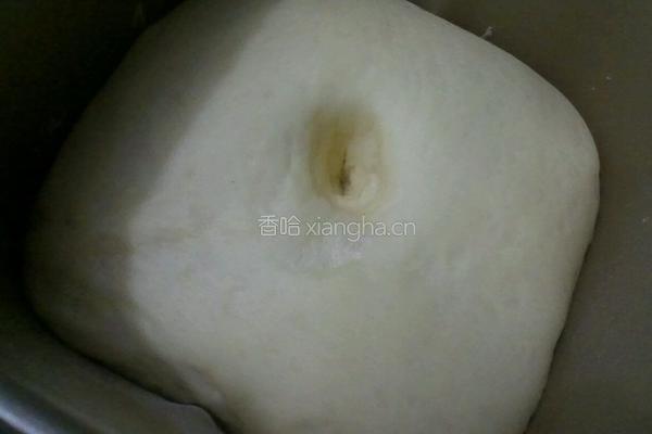 豆沙面包卷的做法图解3