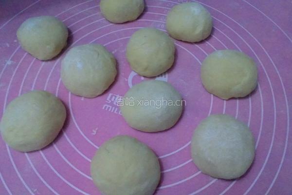 豆沙面包卷的做法图解4