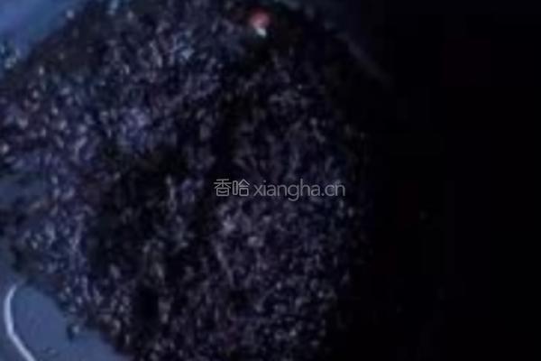 红豆黑米粥的做法图解2