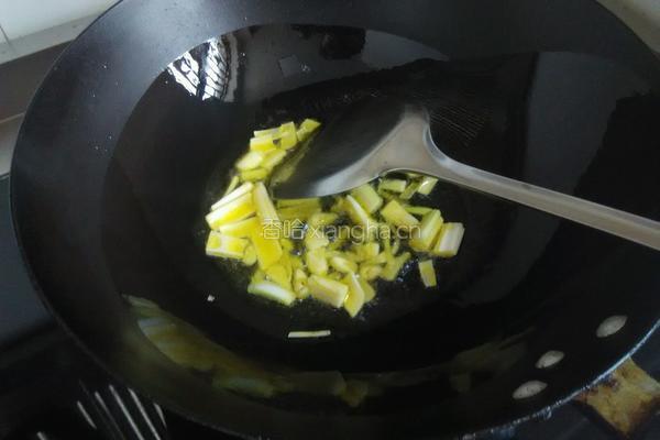 西葫芦炒鸡蛋的做法图解4