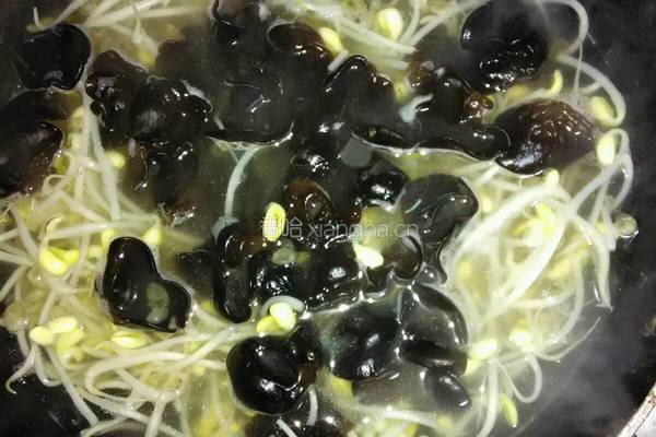 酸汤乌鱼的做法图解9