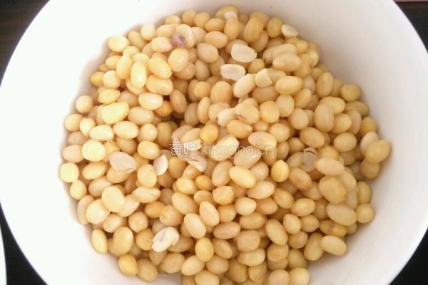 红烧黄豆猪蹄的做法图解5