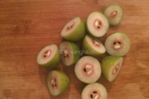 冰糖橄榄的做法图解2
