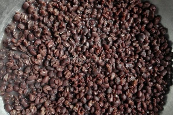 巫婆汤之南瓜红豆糖水的做法图解1