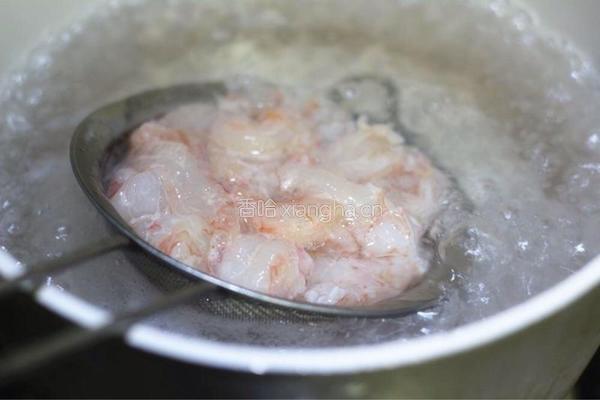滑蛋虾仁的做法图解7