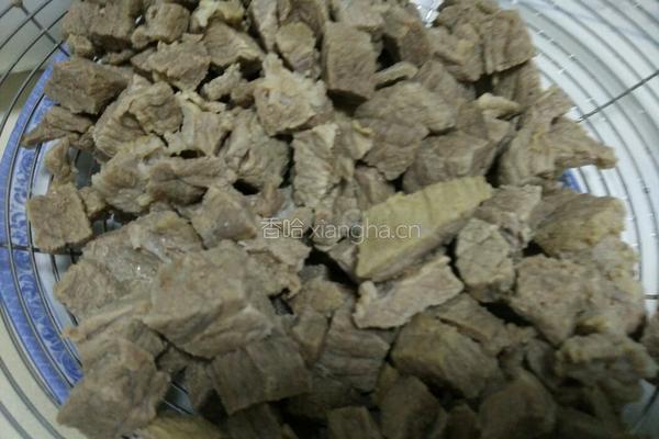 土豆牛肉咖喱饭的做法图解1