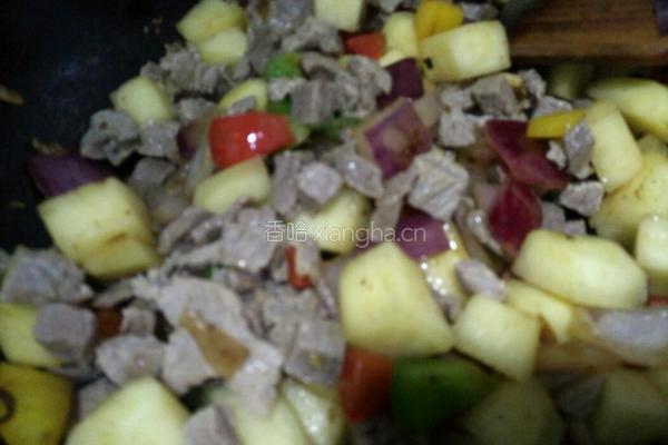 土豆牛肉咖喱饭的做法图解4