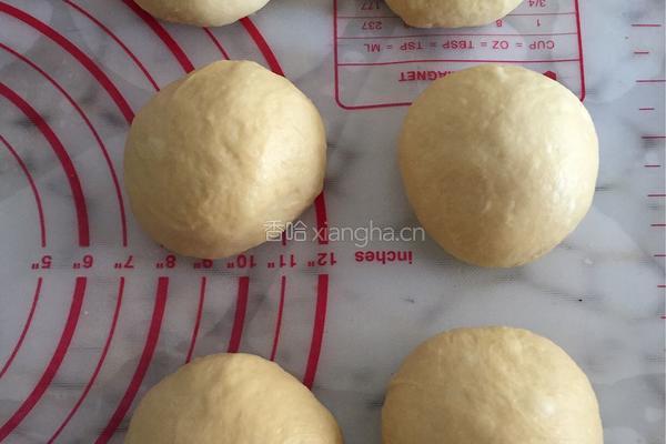 胡萝卜蜂蜜排包的做法图解3