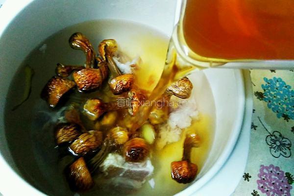 姬松茸煲排骨的做法图解9
