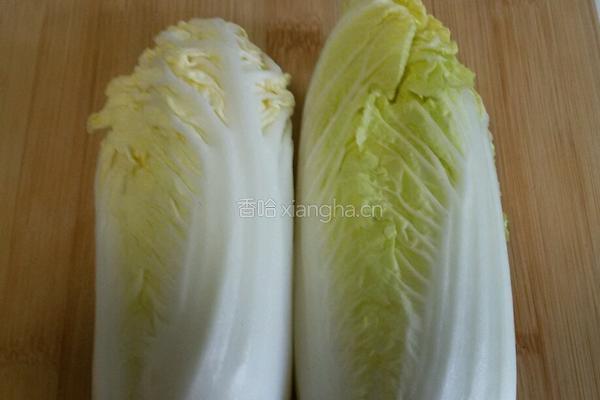 白菜莲花粉丝汤的做法图解1
