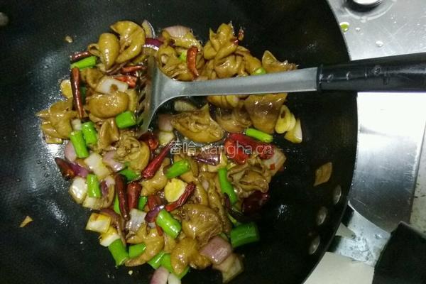 干煸肥肠的做法图解4