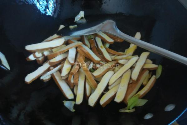 洋葱炒豆干的做法图解5