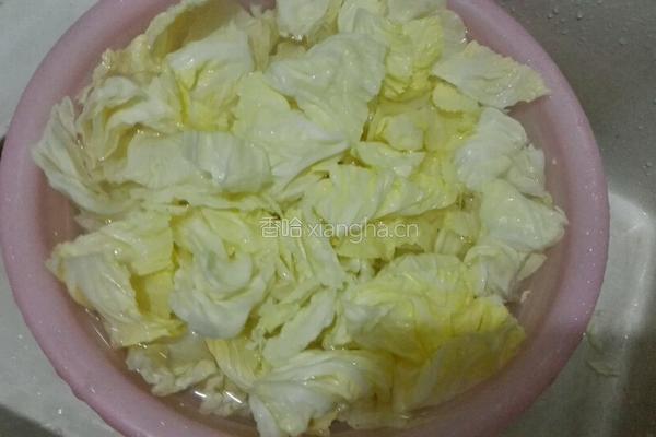 酸辣大白菜的做法图解1
