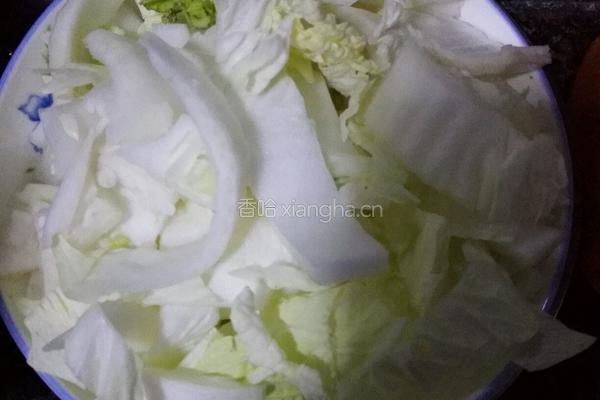 醋激白菜的做法图解1