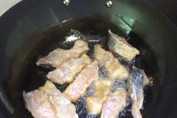 香煎雄鱼块的做法图解6