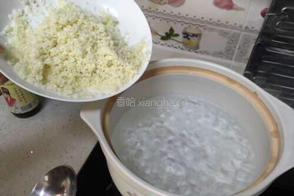 鲜虾砂锅粥的做法图解4