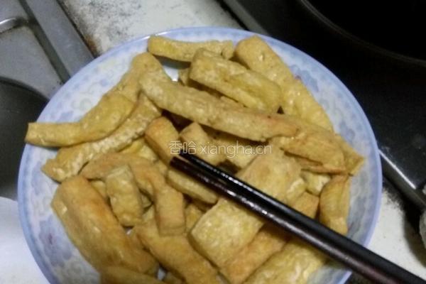 韭菜回锅豆腐的做法图解3