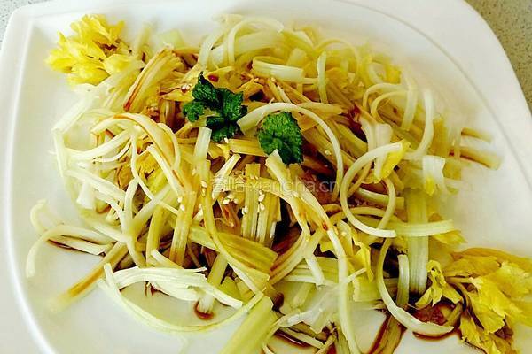 凉拌马家沟芹菜的做法图解4