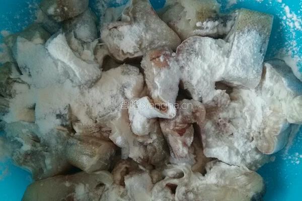 麻辣鳕鱼的做法图解2