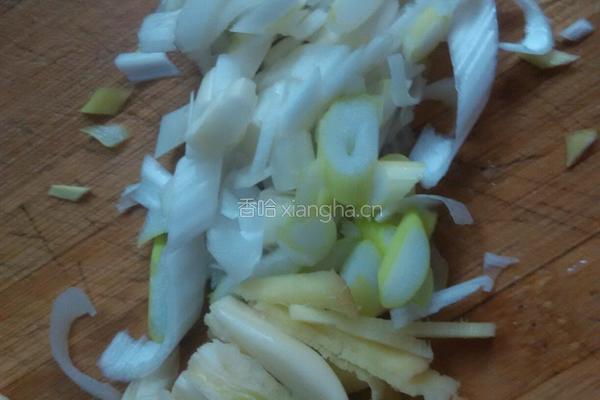 木耳炒青菜的做法图解3