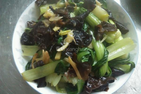 木耳炒青菜的做法图解8
