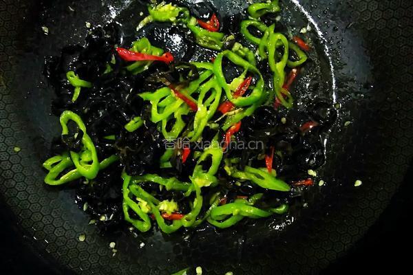 双椒木耳丝的做法图解10