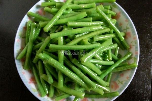 豆角炒肉丝的做法图解2