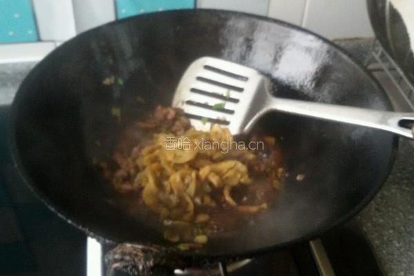 榨菜丝炒米饭的做法图解3