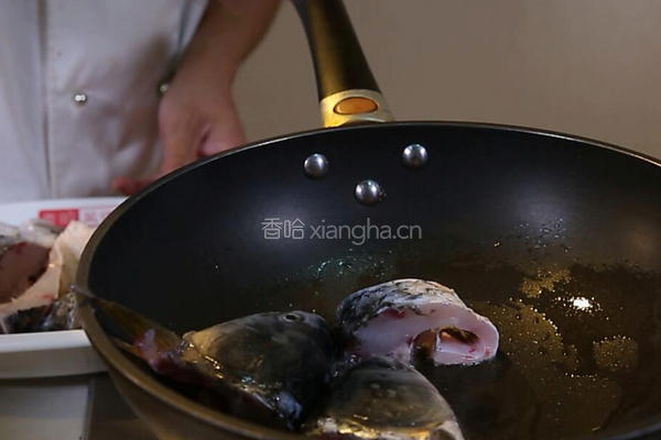 垮炖鲜鱼豆腐的做法图解4