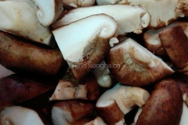 耗油香菇白菜的做法图解1