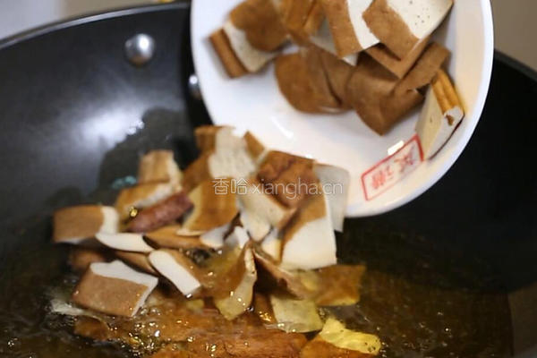 香干炒腊肉的做法图解4