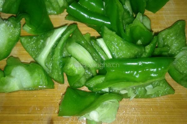回锅土豆片的做法图解1
