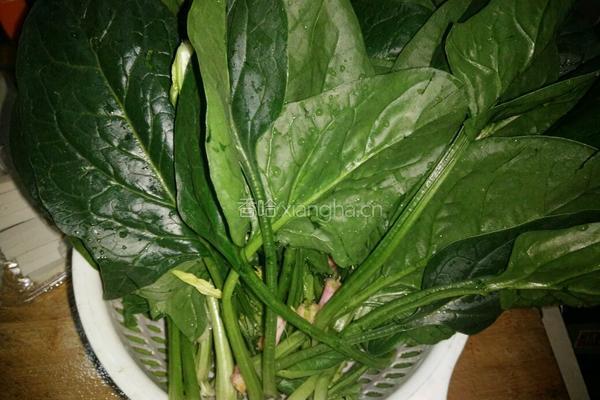 黑芝麻蒜香菠菜塔的做法图解1
