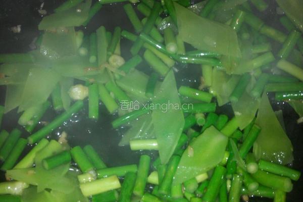 莴笋蒜苔炒鸡蛋的做法图解5