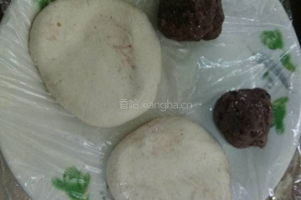 糯米面粘玉米饼的做法图解1