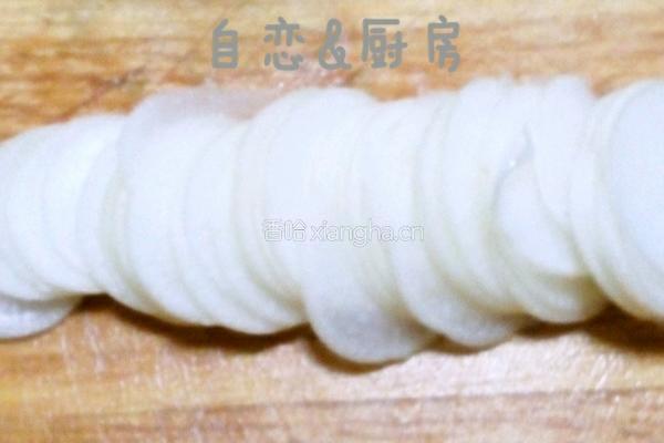 糖醋白萝卜的做法图解2