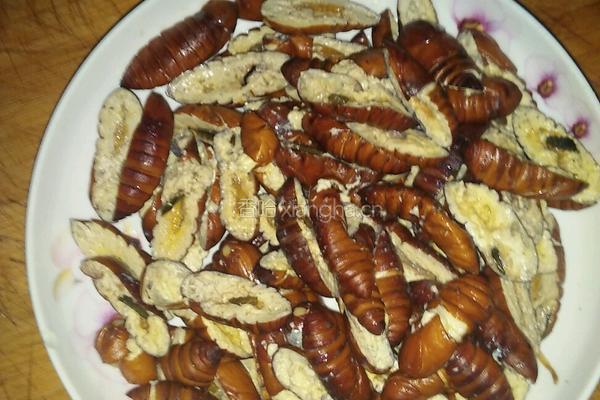 干煸茧蛹的做法图解2