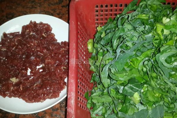 牛肉芥兰炒饭的做法图解1
