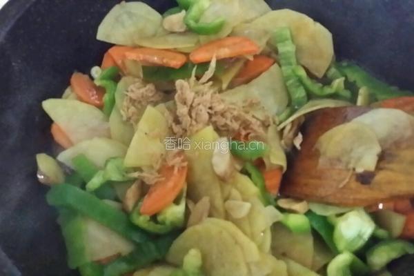 土豆片炒大辣椒的做法图解8