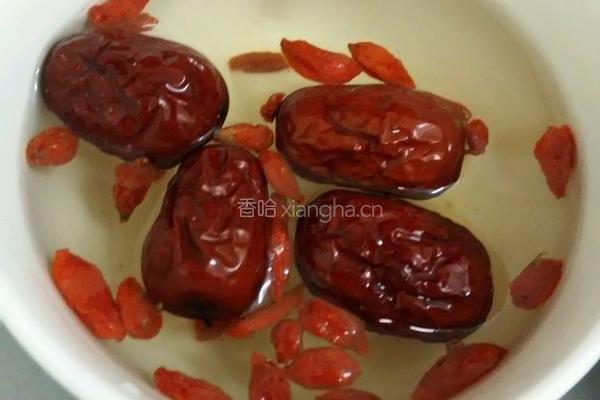 排毒养颜粥！的做法图解2