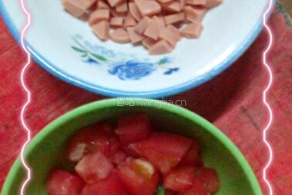 西红柿火腿蛋炒饭的做法图解1